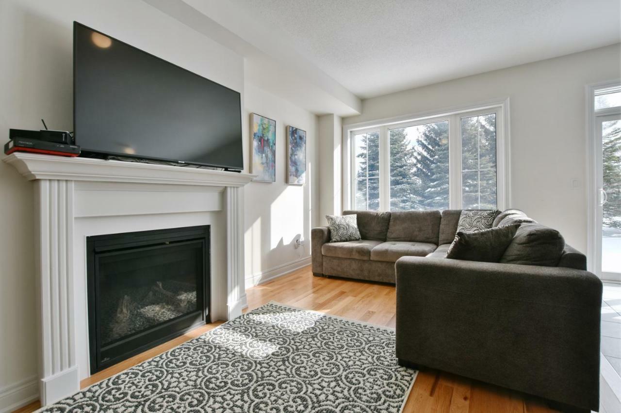 New Blue Mountain Village Snowbridge Executive Townhome Sleeps 10 With Outdoor Pool And Shuttle Nottawa Exteriér fotografie