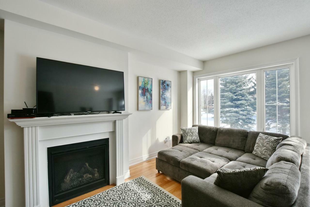 New Blue Mountain Village Snowbridge Executive Townhome Sleeps 10 With Outdoor Pool And Shuttle Nottawa Exteriér fotografie