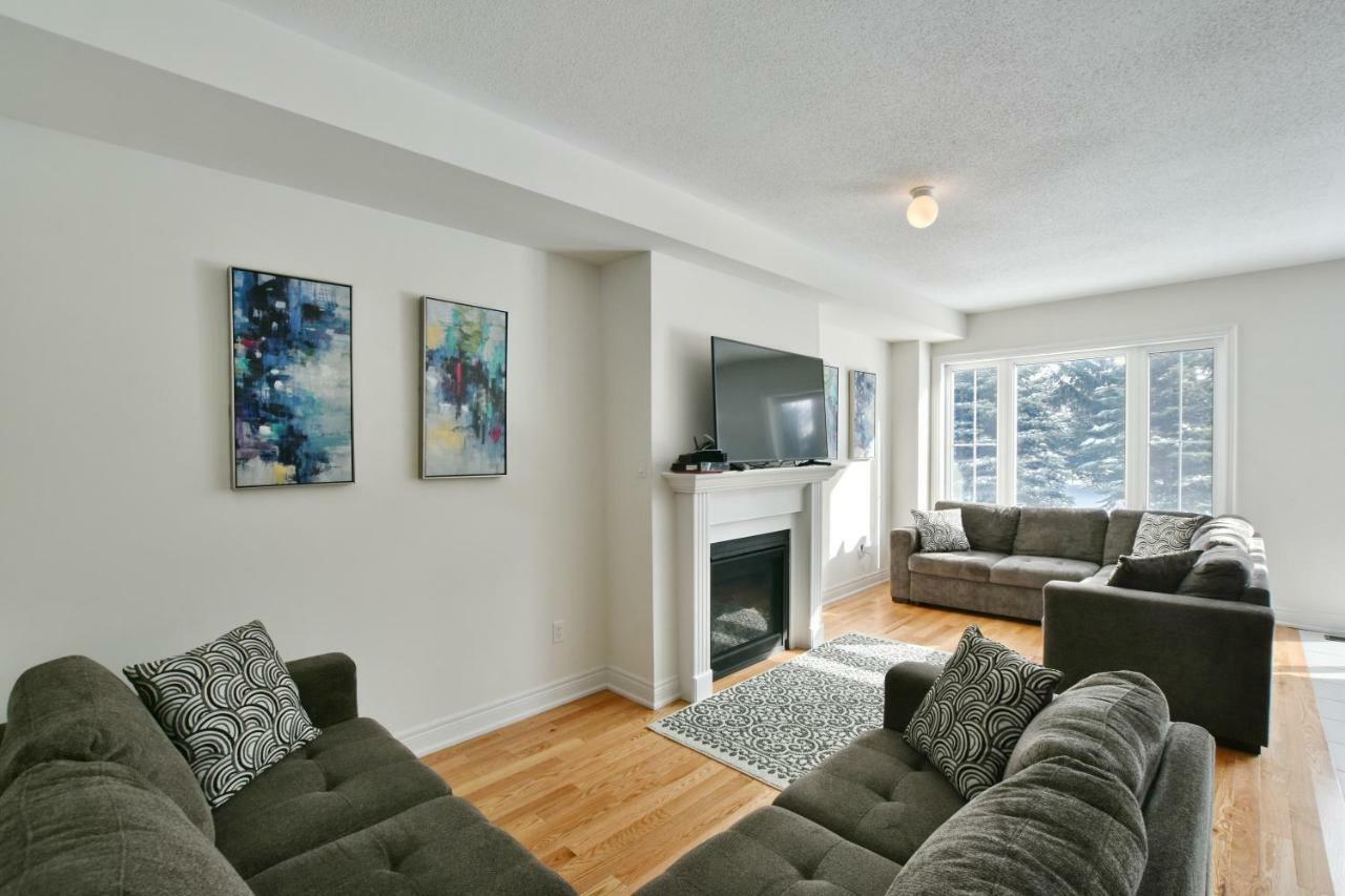 New Blue Mountain Village Snowbridge Executive Townhome Sleeps 10 With Outdoor Pool And Shuttle Nottawa Exteriér fotografie