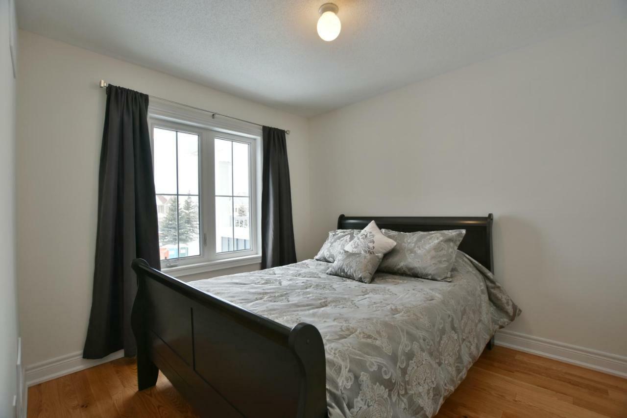 New Blue Mountain Village Snowbridge Executive Townhome Sleeps 10 With Outdoor Pool And Shuttle Nottawa Exteriér fotografie