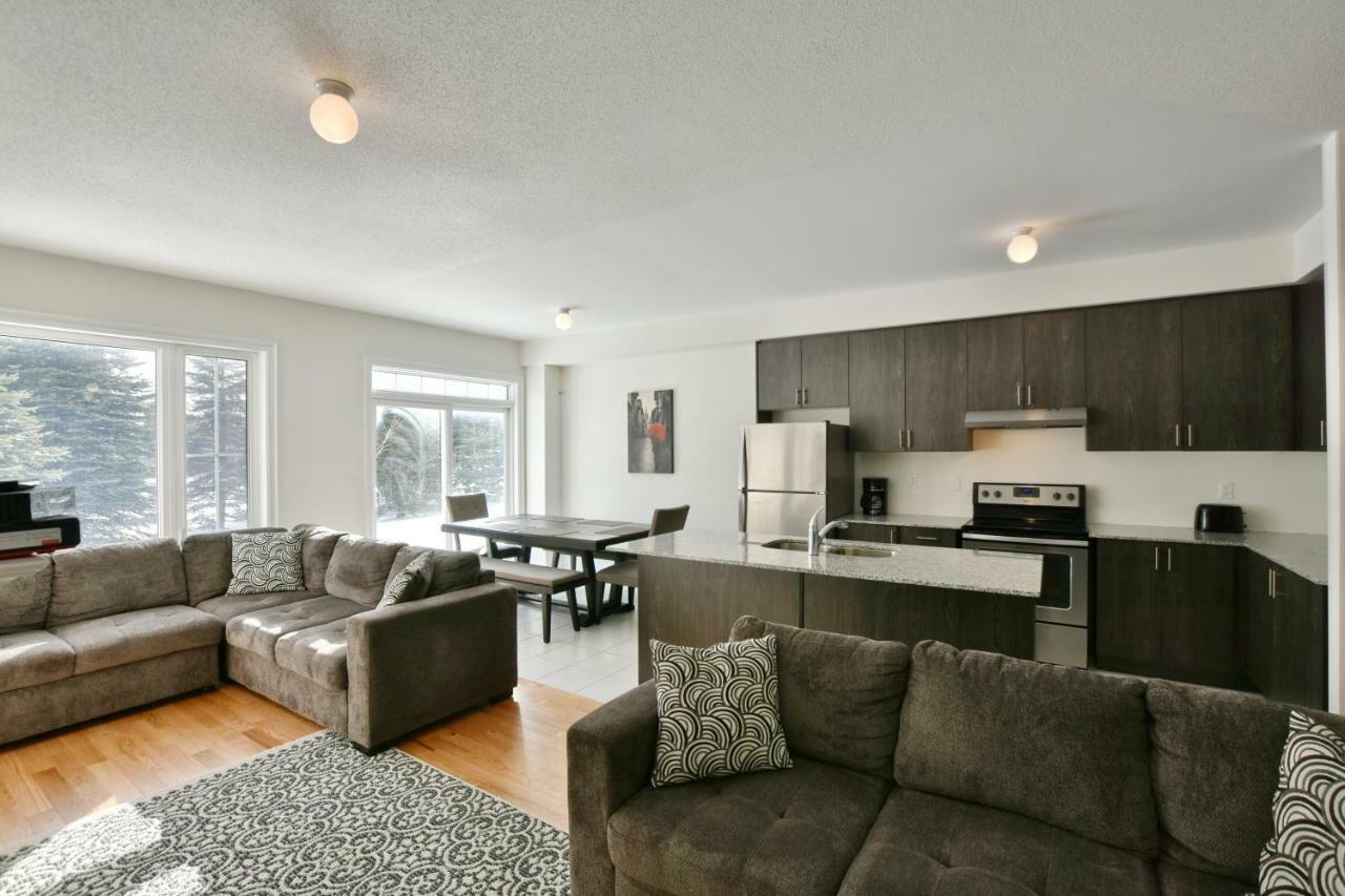 New Blue Mountain Village Snowbridge Executive Townhome Sleeps 10 With Outdoor Pool And Shuttle Nottawa Exteriér fotografie